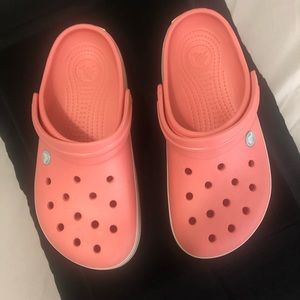 EUC Crocs Crocband Clog size 9 coral